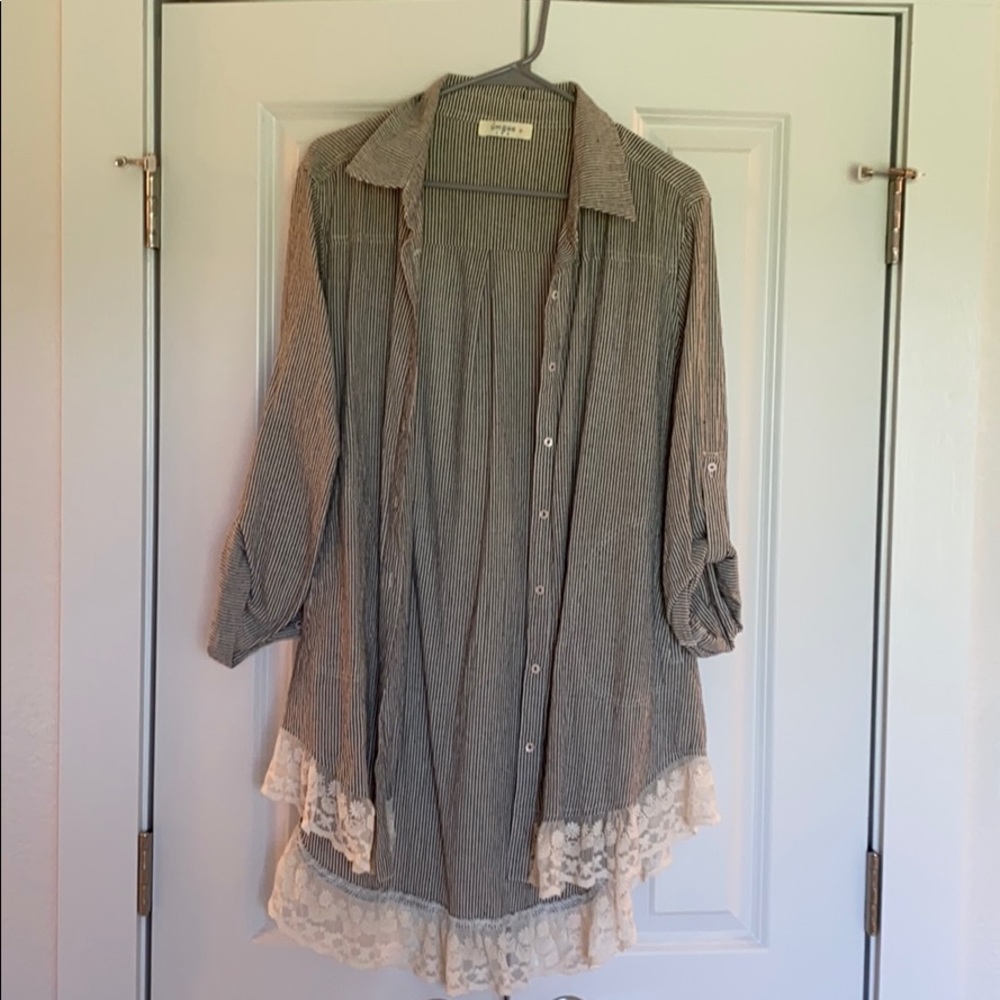 Lacy Tunic button up